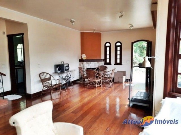 Imagem Casa com 4 Quartos à Venda, 260 m² em Quinta Da Barra - Teresópolis Imagem Casa com 4 Quartos à Venda, 260 m² em Quinta Da Barra - Teresópolis