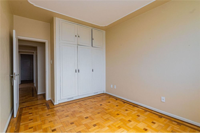 Imagem Apartamento com 3 Quartos à Venda, 210 m² em Centro Histórico - Porto Alegre Imagem Apartamento com 3 Quartos à Venda, 210 m² em Centro Histórico - Porto Alegre