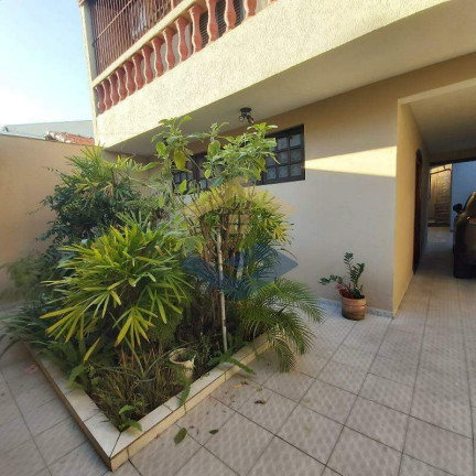 Casa com 4 Quartos à Venda, 199 m² em Vila Rio Branco - Jundiaí
