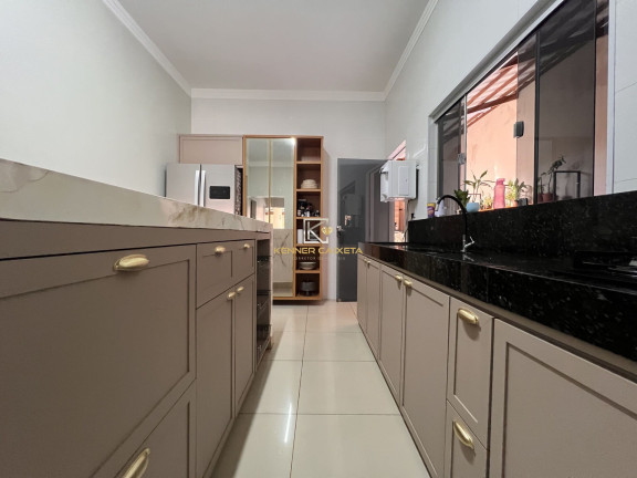 Imagem Casa com 3 Quartos à Venda, 202 m² em Afonso Queiroz - Patos De Minas Imagem Casa com 3 Quartos à Venda, 202 m² em Afonso Queiroz - Patos De Minas