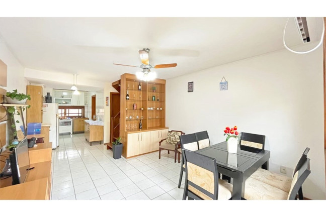 Imagem Casa com 3 Quartos à Venda, em Espírito Santo - Porto Alegre Imagem Casa com 3 Quartos à Venda, em Espírito Santo - Porto Alegre