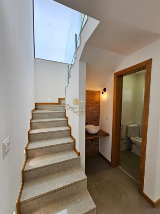 Imagem Casa com 3 Quartos à Venda, 274 m² em Comary - Teresópolis