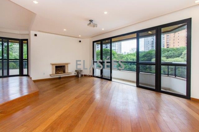 Apartamento com 4 Quartos à Venda, 220 m² em Morumbi - São Paulo