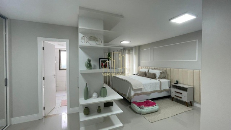 Imagem Imóvel com 4 Quartos à Venda, 243 m² em Alphaville I - Salvador Imagem Imóvel com 4 Quartos à Venda, 243 m² em Alphaville I - Salvador