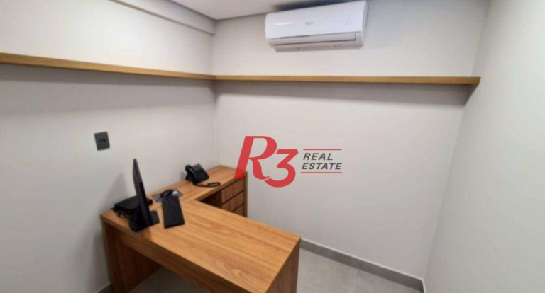 Sala Comercial à Venda ou Locação, 52 m² em Marapé - Santos