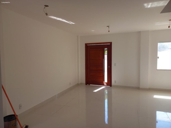 Imagem Casa com 3 Quartos à Venda, em Bairro Peixoto - Niterói Imagem Casa com 3 Quartos à Venda, em Bairro Peixoto - Niterói