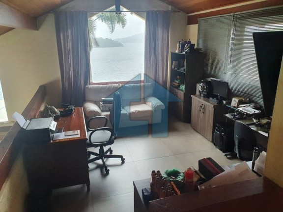 Imagem Casa com 11 Quartos à Venda, 1.800 m² em Vila Velha - Angra Dos Reis Imagem Casa com 11 Quartos à Venda, 1.800 m² em Vila Velha - Angra Dos Reis