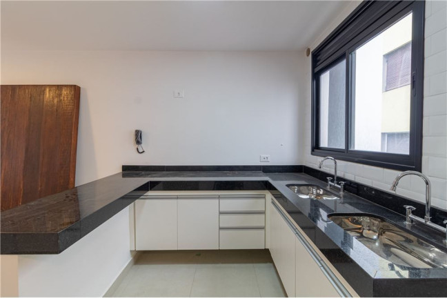Imagem Casa com 2 Quartos à Venda, em Higienópolis - São Paulo Imagem Casa com 2 Quartos à Venda, em Higienópolis - São Paulo