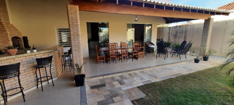Imagem Casa com 3 Quartos à Venda, 200 m² em Centro - Guararapes Imagem Casa com 3 Quartos à Venda, 200 m² em Centro - Guararapes