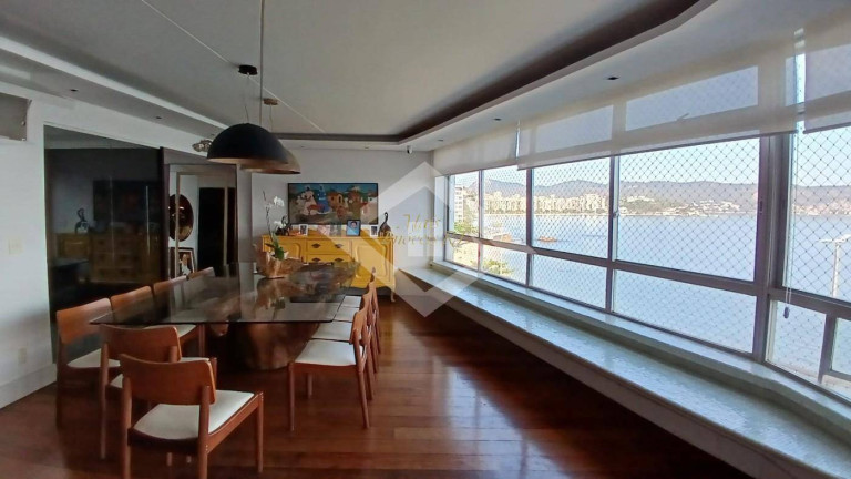 Imagem Apartamento com 4 Quartos à Venda, 300 m² em Ingá - Niterói