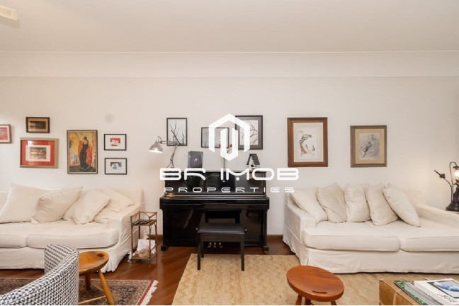 Imagem Casa com 4 Quartos à Venda, 300 m² em Moema - São Paulo Imagem Casa com 4 Quartos à Venda, 300 m² em Moema - São Paulo