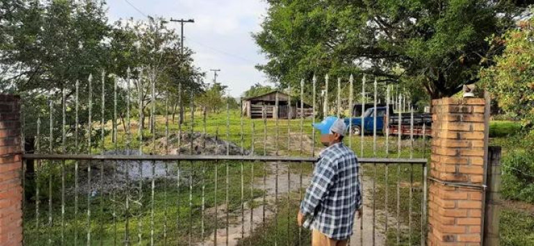 Imagem Imóvel com 2 Quartos à Venda, 111.000 m² em Alexandra - Paranagua Imagem Imóvel com 2 Quartos à Venda, 111.000 m² em Alexandra - Paranagua
