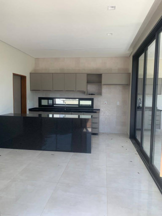 Imagem Casa com 3 Quartos à Venda, 365 m² em Condomínio Residencial E Comercial Fazenda Santa Petronilla - Bragança Paulista Imagem Casa com 3 Quartos à Venda, 365 m² em Condomínio Residencial E Comercial Fazenda Santa Petronilla - Bragança Paulista