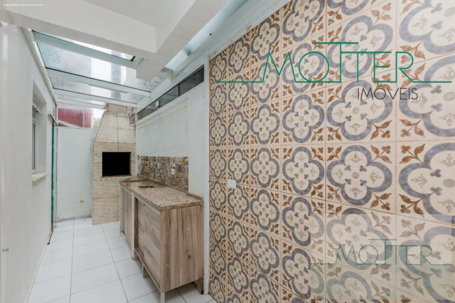 Imagem Casa com 3 Quartos à Venda, 105 m² em Pinheirinho - Curitiba
