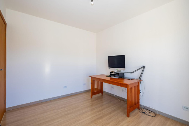 Imagem Sobrado com 3 Quartos à Venda, 192 m² em Pilarzinho - Curitiba Imagem Sobrado com 3 Quartos à Venda, 192 m² em Pilarzinho - Curitiba
