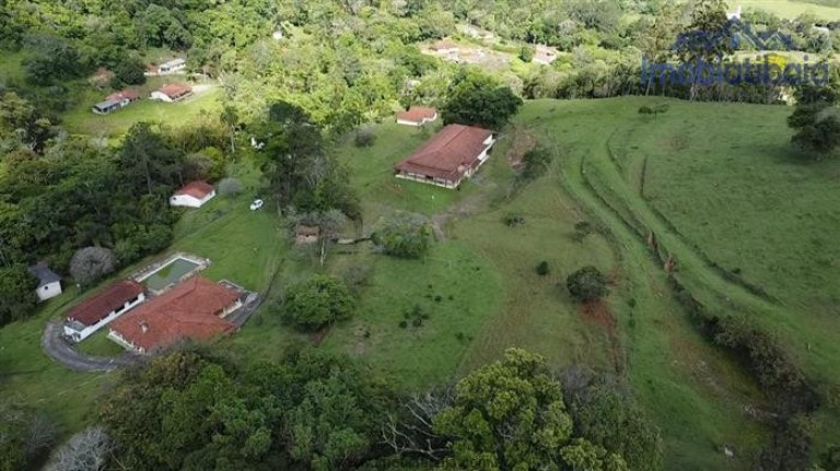 Imagem Chácara com 10 Quartos à Venda, 245.000 m² em Centro - Piracaia