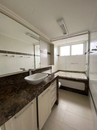 Imagem Apartamento com 2 Quartos à Venda, 100 m² em Petrópolis - Porto Alegre Imagem Apartamento com 2 Quartos à Venda, 100 m² em Petrópolis - Porto Alegre