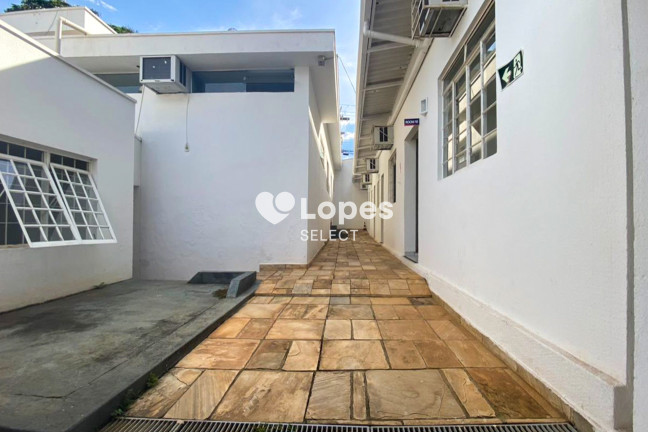 Imagem Sobrado com 6 Quartos à Venda, 333 m² em Centro - São João Da Boa Vista Imagem Sobrado com 6 Quartos à Venda, 333 m² em Centro - São João Da Boa Vista