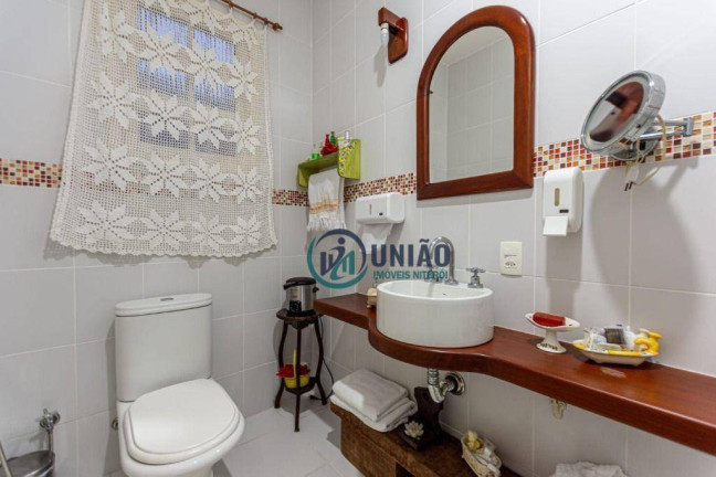 Imagem Casa com 5 Quartos à Venda, 400 m² em Itaipu - Niterói Imagem Casa com 5 Quartos à Venda, 400 m² em Itaipu - Niterói