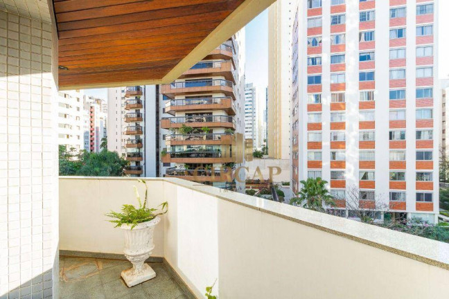 Imagem Apartamento com 3 Quartos à Venda, 256 m² em Aclimação - São Paulo