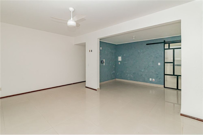 Imagem Imóvel com 2 Quartos à Venda, em Rio Branco - Porto Alegre Imagem Imóvel com 2 Quartos à Venda, em Rio Branco - Porto Alegre