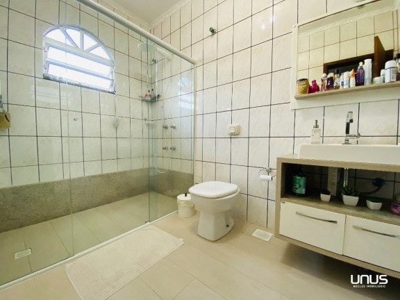 Imagem Casa com 3 Quartos à Venda, 360 m² em Barreiros - São José