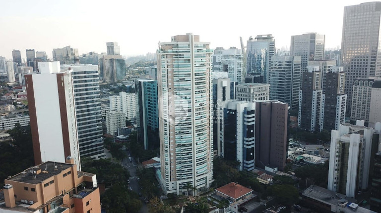 Imagem Apartamento com 3 Quartos à Venda, 240 m² em Cidade Monções - São Paulo Imagem Apartamento com 3 Quartos à Venda, 240 m² em Cidade Monções - São Paulo