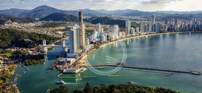 Imagem Apartamento com 3 Quartos à Venda, 119 m² em Centro - Balneário Camboriú Imagem Apartamento com 3 Quartos à Venda, 119 m² em Centro - Balneário Camboriú