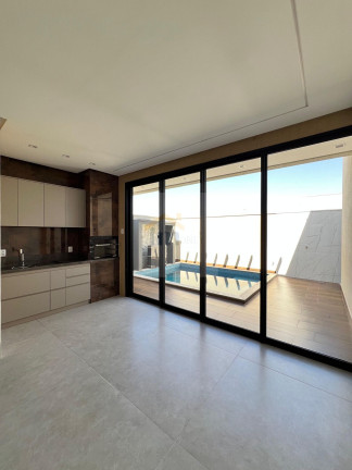 Imagem Casa com 3 Quartos à Venda, 197 m² em Jardins Nápoles - Senador Canedo