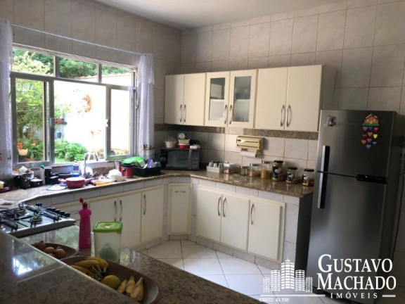 Imagem Casa com 3 Quartos à Venda, 214 m² em São Luís - Volta Redonda Imagem Casa com 3 Quartos à Venda, 214 m² em São Luís - Volta Redonda