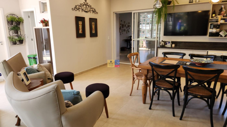 Imagem Casa com 4 Quartos à Venda, 325 m² em Vila A - Foz Do Iguaçu