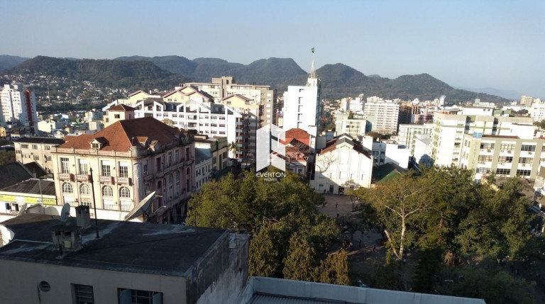 Imagem Apartamento com 3 Quartos à Venda, 85 m² em Centro - Santa Maria Imagem Apartamento com 3 Quartos à Venda, 85 m² em Centro - Santa Maria