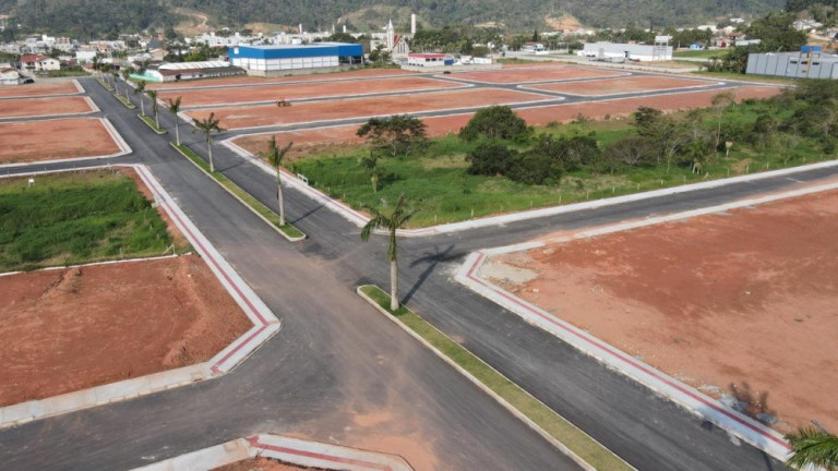 Imóvel à Venda, 300 m² em Rio Pequeno - Camboriú