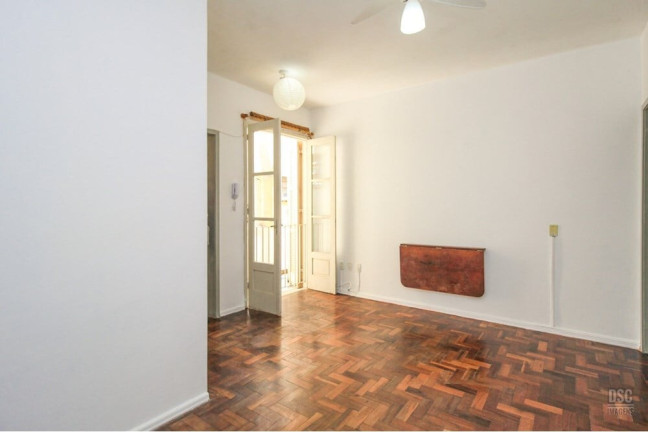 Imagem Imóvel com 1 Quarto à Venda, 26 m² em Santana - Porto Alegre Imagem Imóvel com 1 Quarto à Venda, 26 m² em Santana - Porto Alegre
