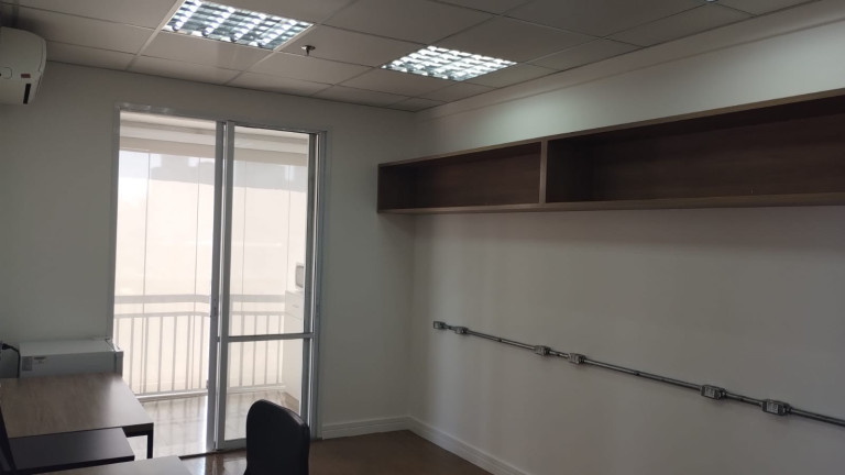 Sala Comercial à Venda, 50 m² em Pinheiros - São Paulo