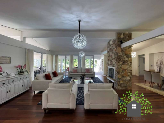 Casa com 4 Quartos à Venda, 850 m² em Vila Santo Antônio - Cotia