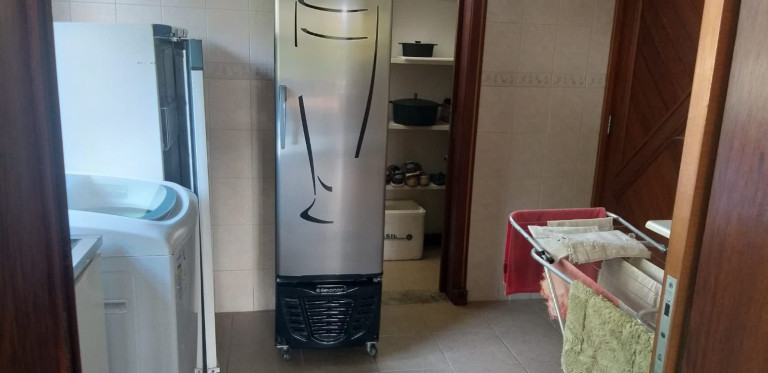 Imagem Casa com 4 Quartos à Venda, 351 m² em Taquaras - Balneário Camboriú Imagem Casa com 4 Quartos à Venda, 351 m² em Taquaras - Balneário Camboriú
