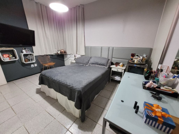 Imagem Casa com 3 Quartos à Venda, 204 m² em Edson Queiroz - Fortaleza Imagem Casa com 3 Quartos à Venda, 204 m² em Edson Queiroz - Fortaleza