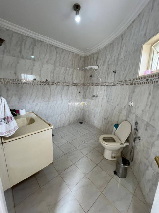 Imagem Casa com 4 Quartos à Venda, 382 m² Imagem Casa com 4 Quartos à Venda, 382 m²