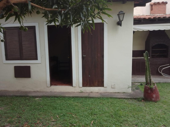 Imagem Casa de Condomínio com 5 Quartos à Venda, 175 m²