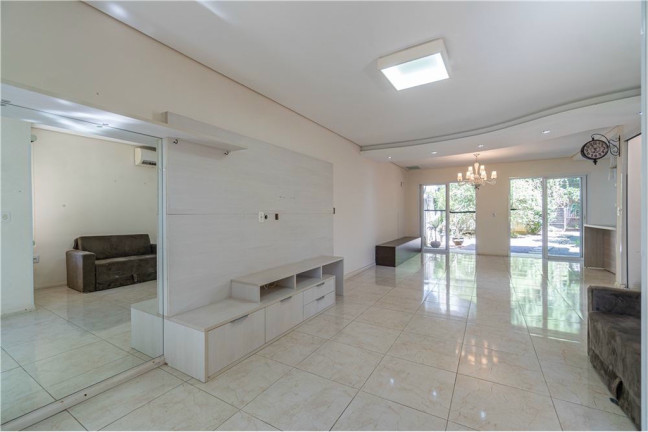 Imagem Casa com 2 Quartos à Venda, 203 m² em Higienópolis - Porto Alegre Imagem Casa com 2 Quartos à Venda, 203 m² em Higienópolis - Porto Alegre