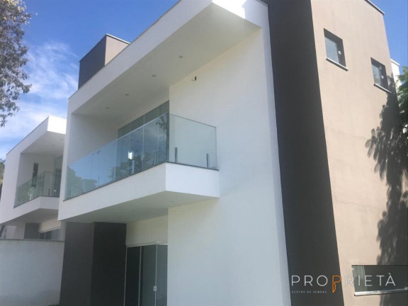 Imagem Casa com 3 Quartos à Venda,  em Serra Grande - Niterói