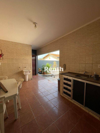 Imagem Sobrado com 3 Quartos à Venda, 244 m² em Estádio - Rio Claro Imagem Sobrado com 3 Quartos à Venda, 244 m² em Estádio - Rio Claro