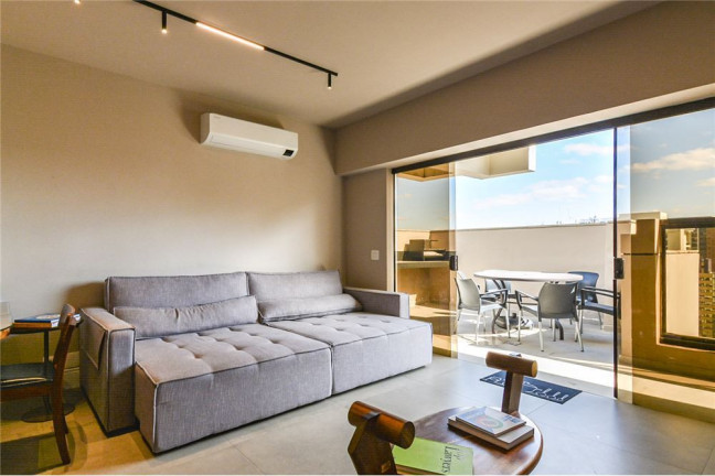 Imagem Imóvel com 1 Quarto à Venda, em Moema - São Paulo Imagem Imóvel com 1 Quarto à Venda, em Moema - São Paulo