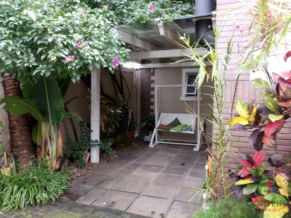 Imagem Sobrado com 3 Quartos à Venda, 150 m² em São Sebastião - Porto Alegre Imagem Sobrado com 3 Quartos à Venda, 150 m² em São Sebastião - Porto Alegre