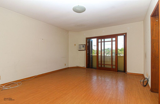 Imagem Casa com 3 Quartos à Venda, 220 m² em Ipanema - Porto Alegre Imagem Casa com 3 Quartos à Venda, 220 m² em Ipanema - Porto Alegre