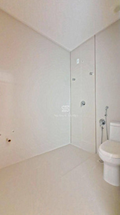 Imagem Apartamento com 3 Quartos à Venda, 182 m² em 2 Quadra Sul - Balneário Camboriú Imagem Apartamento com 3 Quartos à Venda, 182 m² em 2 Quadra Sul - Balneário Camboriú