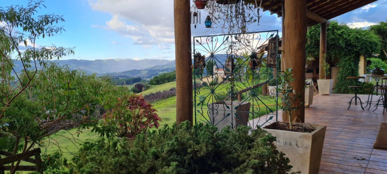 Imagem Chácara com 3 Quartos à Venda, 24.000 m² em Pedra Bela Imagem Chácara com 3 Quartos à Venda, 24.000 m² em Pedra Bela
