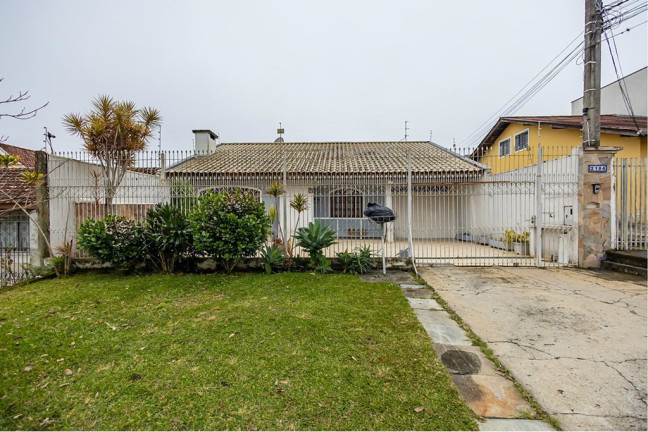 Imagem Casa com 6 Quartos à Venda, 300 m² em Boa Vista - Curitiba Imagem Casa com 6 Quartos à Venda, 300 m² em Boa Vista - Curitiba