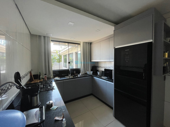 Imagem Casa com 5 Quartos à Venda, 130 m² em Fátima - Canoas Imagem Casa com 5 Quartos à Venda, 130 m² em Fátima - Canoas
